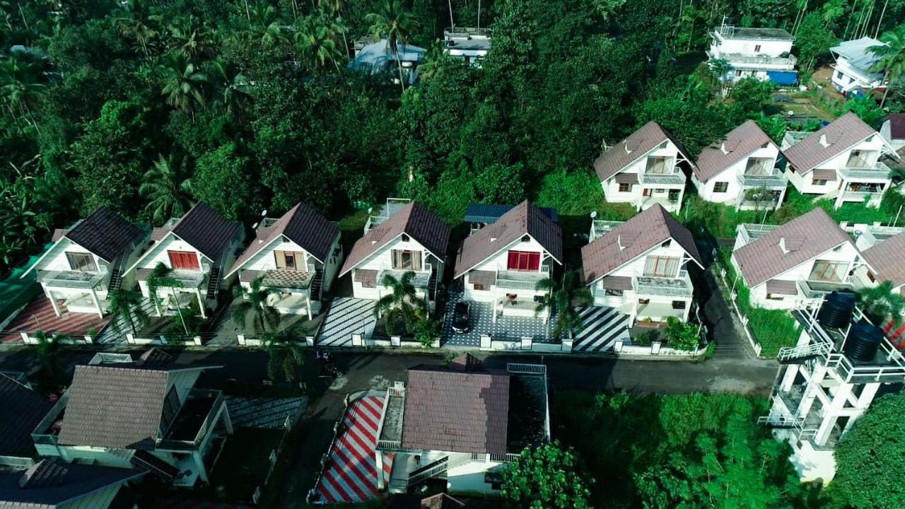 Nest Resorts Athirappilly Buitenkant foto