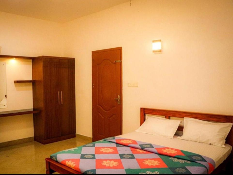 Nest Resorts Athirappilly Buitenkant foto