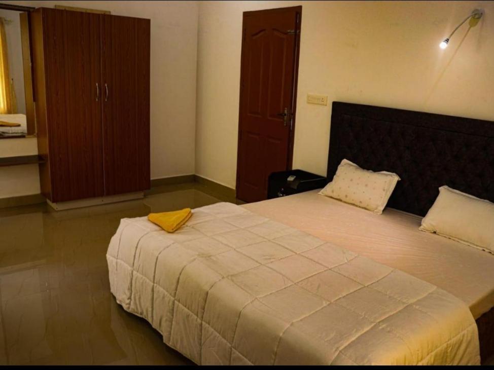 Nest Resorts Athirappilly Buitenkant foto
